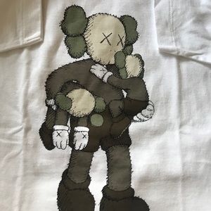 Uniqlo X Kaws T shirt